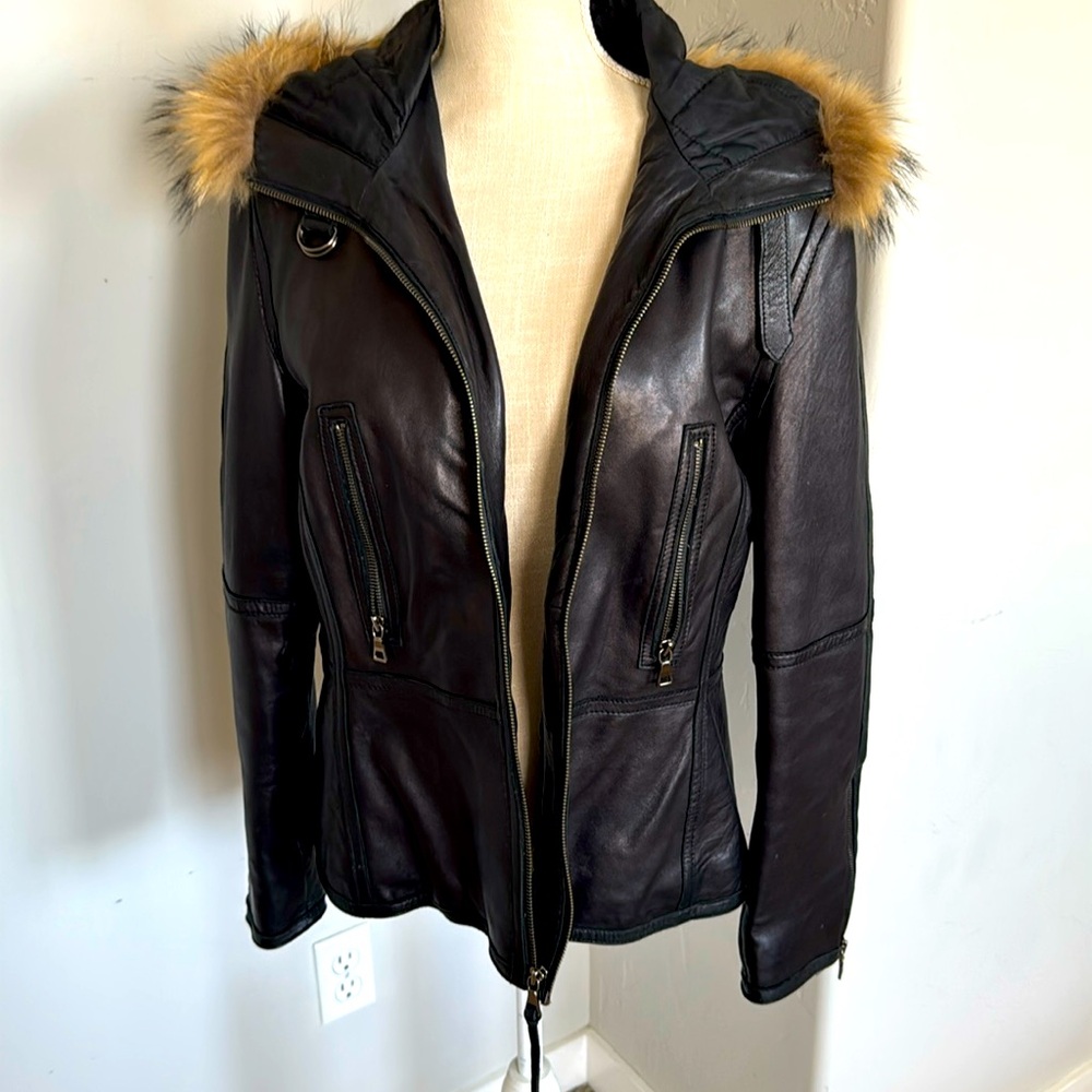 Liz Claiborne Vintage Leather Jacket w/ Fur lined Hoodie